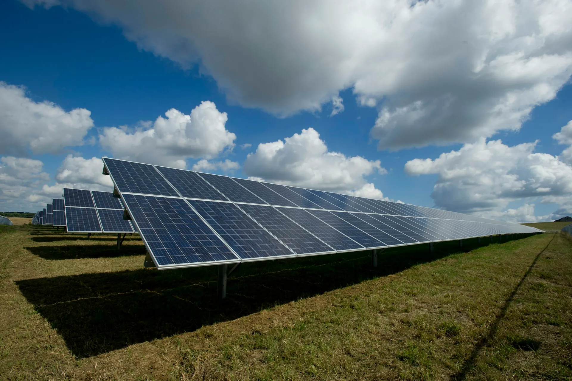 Ground-mounted photovoltaic installation